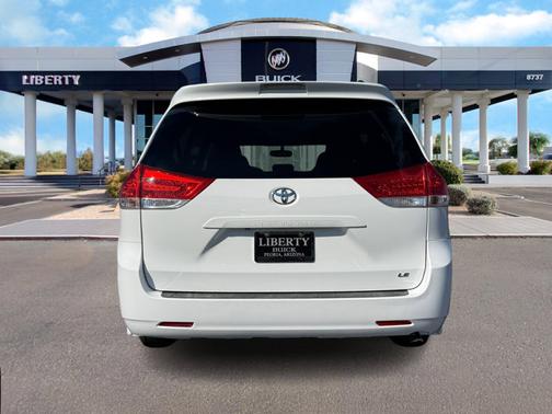 2014 Toyota Sienna LE