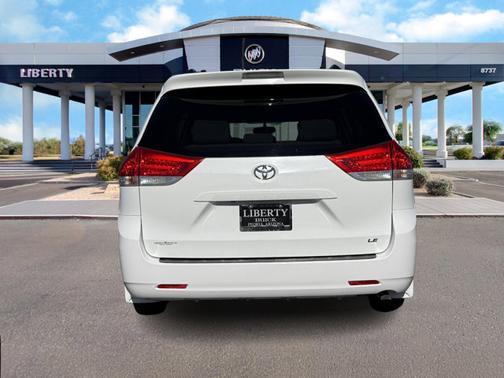 2014 Toyota Sienna LE