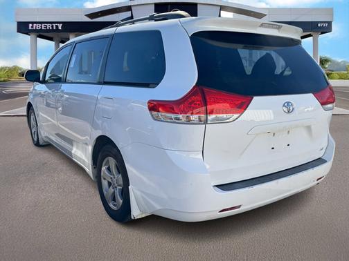 2014 Toyota Sienna LE