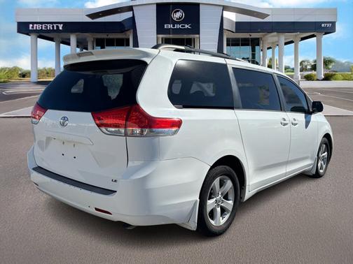 2014 Toyota Sienna LE