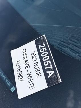 2022 Buick Enclave Essence
