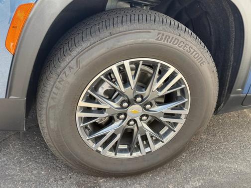 2024 Chevrolet Traverse AWD LT