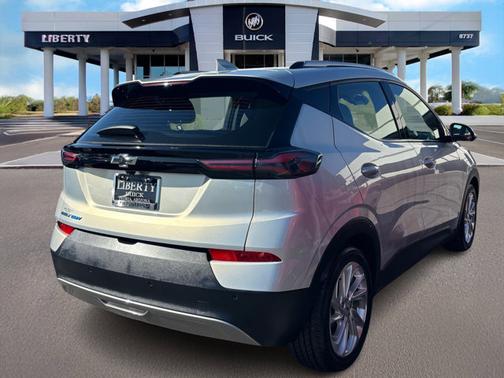2023 Chevrolet Bolt EUV LT