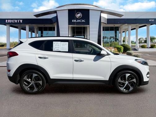Dazzling White 2016 Hyundai TUCSON Limited