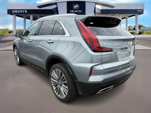 2024 Cadillac XT4 AWD Premium Luxury