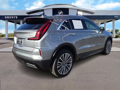 2024 Cadillac XT4 AWD Premium Luxury