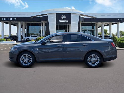 2016 Ford Taurus SE