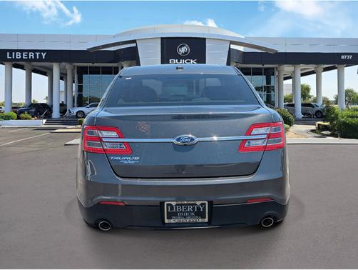 2016 Ford Taurus SE