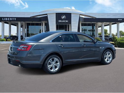 2016 Ford Taurus SE
