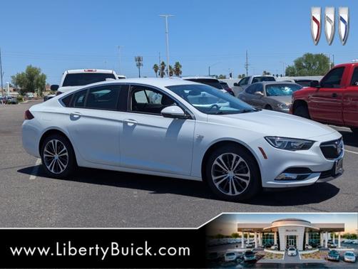 2018 Buick Regal Sportback Essence