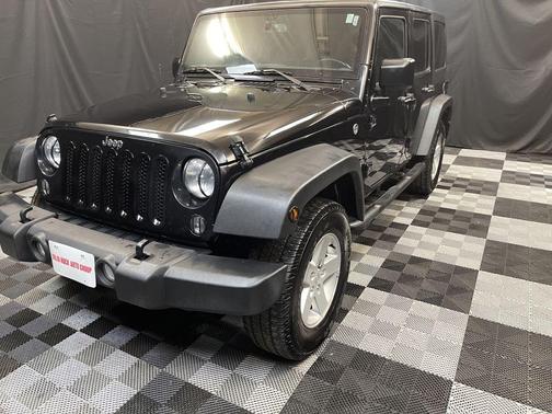 Photo 3 of 21 of 2017 Jeep Wrangler Unlimited Sport