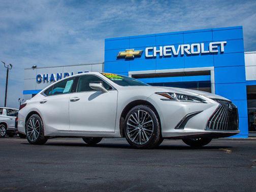 2022 Lexus ES 250 Base