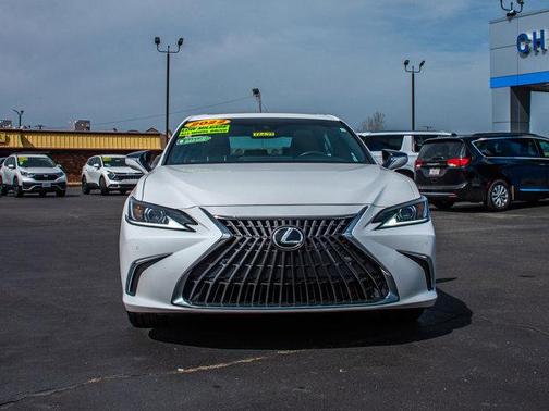 2022 Lexus ES 250 Base