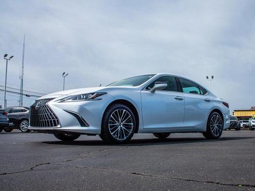 2022 Lexus ES 250 Base