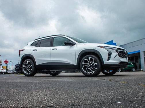2025 Chevrolet Trax FWD 2RS