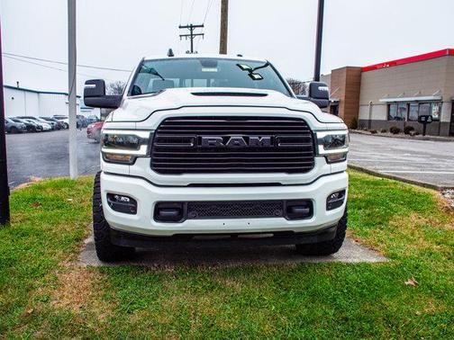 2024 RAM 2500 Laramie Crew Cab 4x4 6'4' Box