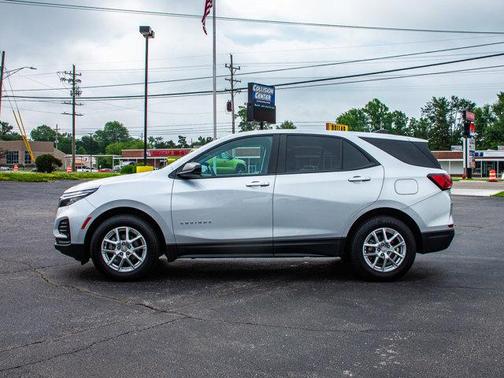 2022 Chevrolet Equinox LS