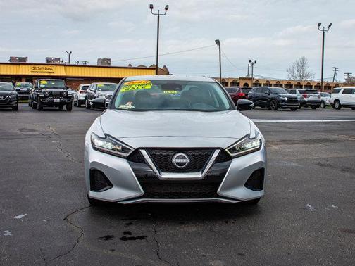 2023 Nissan Maxima SV Xtronic CVT