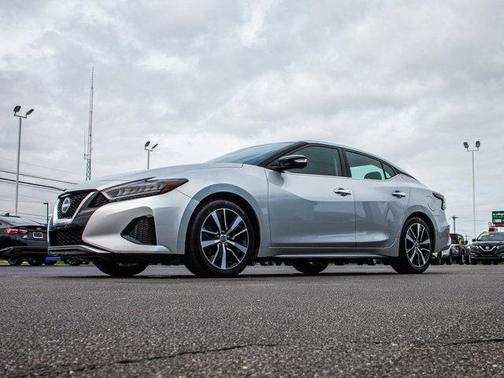 2023 Nissan Maxima SV Xtronic CVT