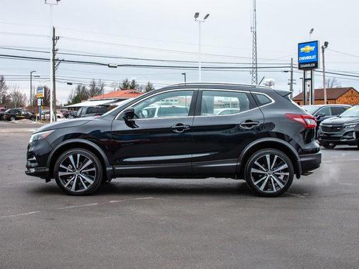 2022 Nissan Rogue Sport SL