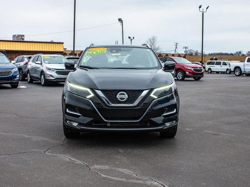 2022 Nissan Rogue Sport SL