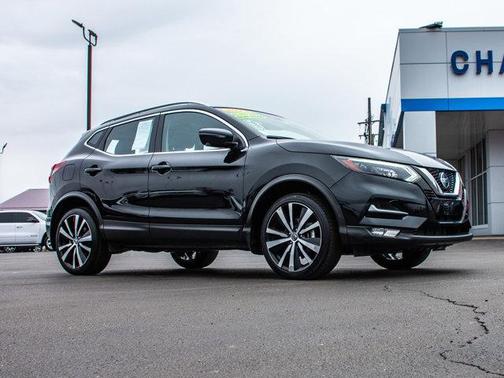 2022 Nissan Rogue Sport SL