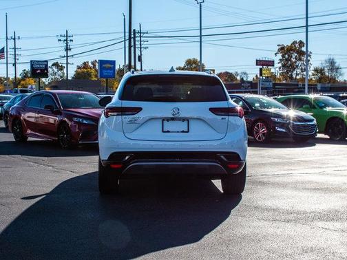 2023 Buick Envision Essence FWD