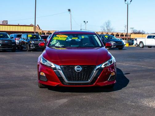 2022 Nissan Altima 2.5 SV