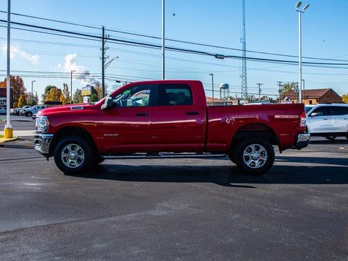 2024 RAM 2500 Big Horn Crew Cab 4x4 6'4' Box