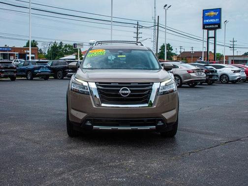 2023 Nissan Pathfinder Platinum 4WD
