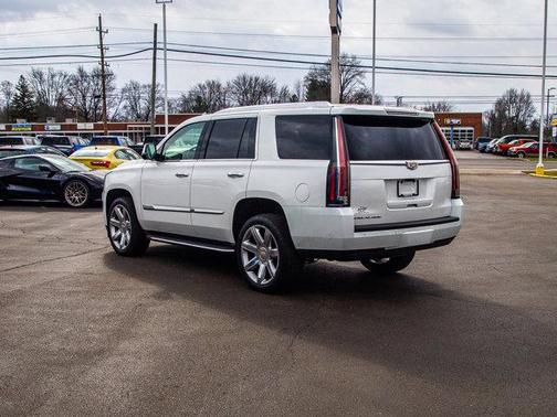 2019 Cadillac Escalade Luxury