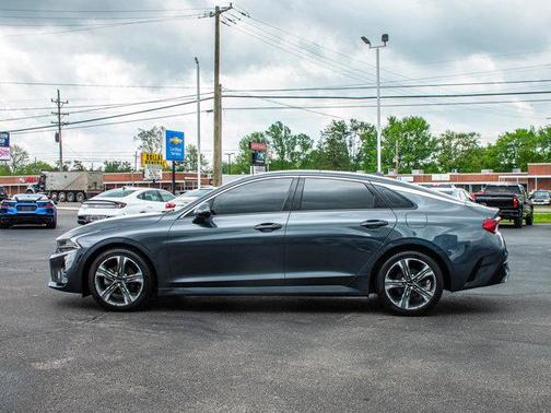 2022 Kia K5 EX