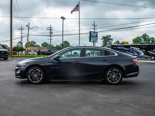 2022 Chevrolet Malibu FWD LT