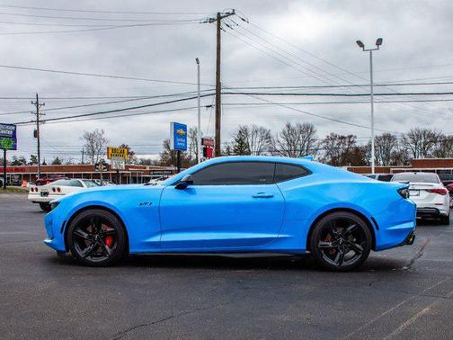 2022 Chevrolet Camaro RWD Coupe LT1