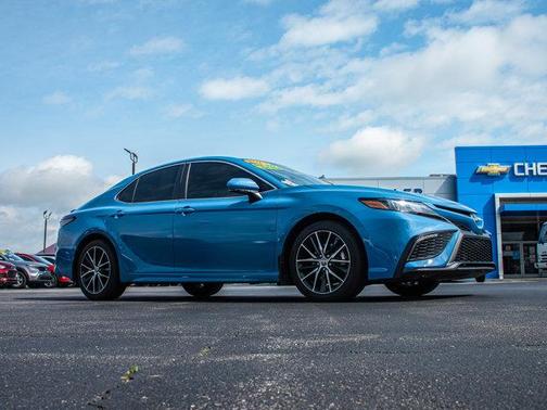2023 Toyota Camry SE
