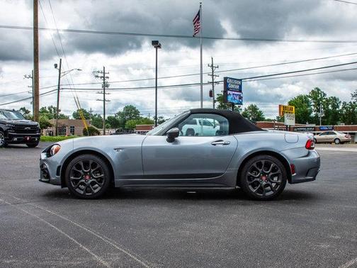 2017 FIAT 124 Spider Base