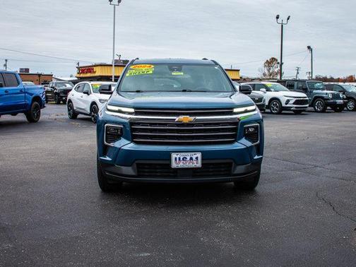 2024 Chevrolet Traverse LT