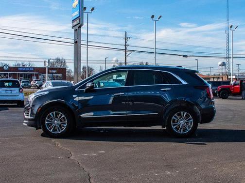 2022 Cadillac XT5 Premium Luxury