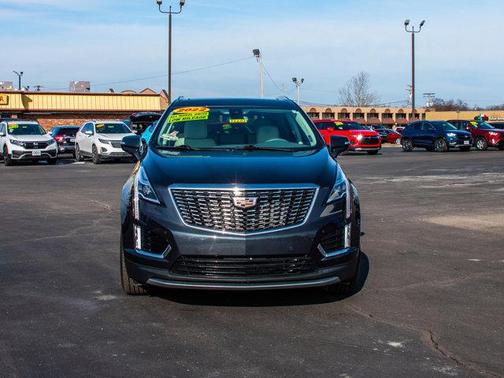 2022 Cadillac XT5 Premium Luxury