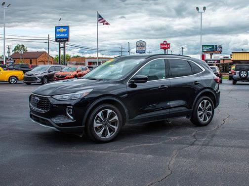2023 Ford Escape Platinum