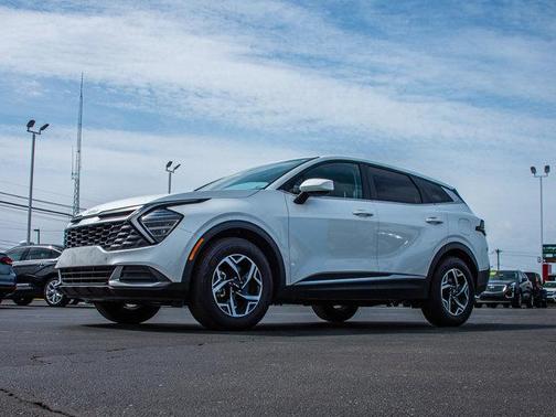 2024 Kia Sportage LX