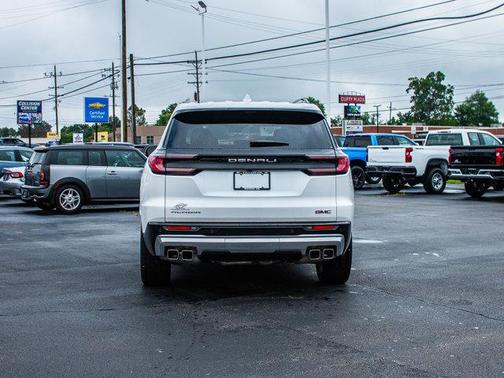 2024 GMC Acadia Denali
