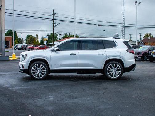 2024 GMC Acadia Denali