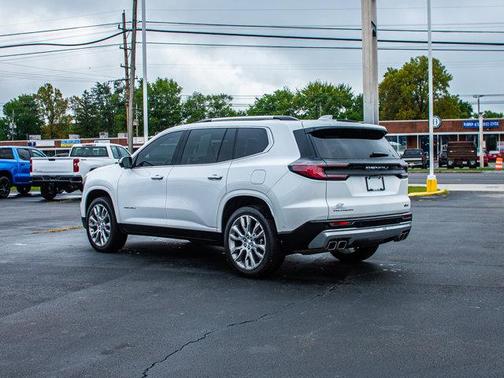 2024 GMC Acadia Denali