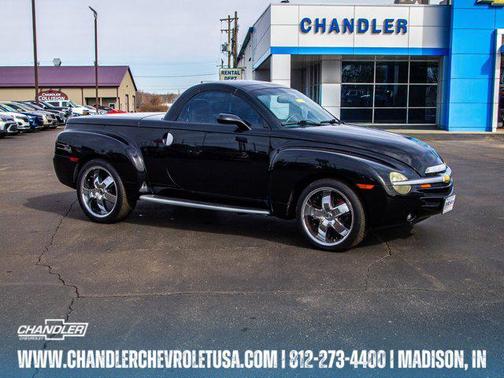 2004 Chevrolet SSR LS