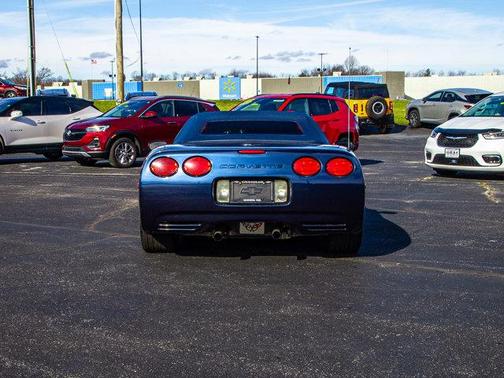 2000 Chevrolet Corvette Base