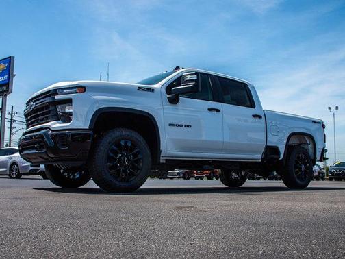 2025 Chevrolet Silverado 2500 Custom