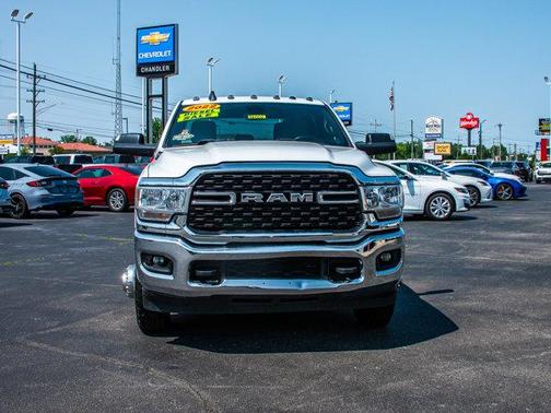 2022 RAM 3500 Big Horn Crew Cab 4x4 8' Box