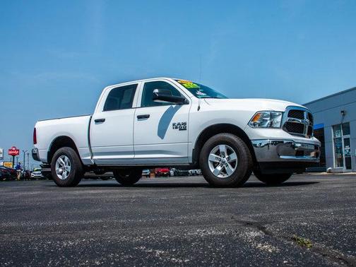 Bright White Clearcoat 2023 RAM 1500 Classic SLT