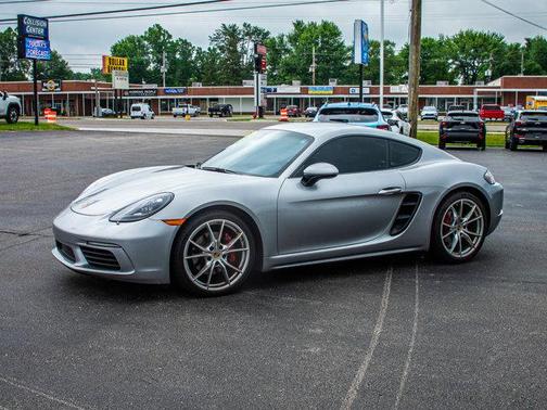2018 Porsche 718 Cayman Base